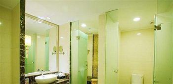 Jinan Zhuo Rui Hotel Hongjialou Extérieur photo