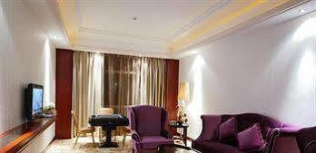 Jinan Zhuo Rui Hotel Hongjialou Extérieur photo